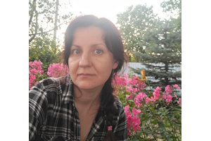 Светлана среди цветов